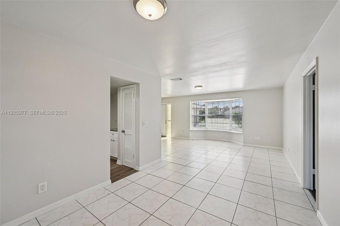 待售: $372,500 (3 贝兹, 2 浴室, 1615 平方英尺)