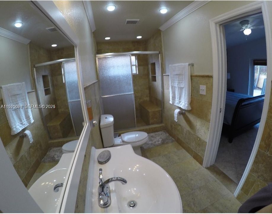 出租: $3,400 (3 贝兹, 2 浴室, 1571 平方英尺)