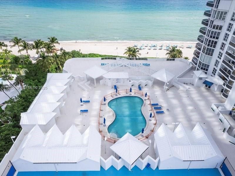 待售: $1,085,000 (2 贝兹, 2 浴室, 1820 平方英尺)