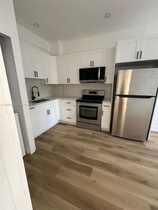 For Rent: $2,000 (1 beds, 1 baths, 3836 Square Feet)