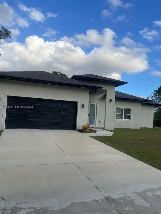 В аренду: $2,500 (4 спален, 3 ванн, 2372 Квадратных фут)