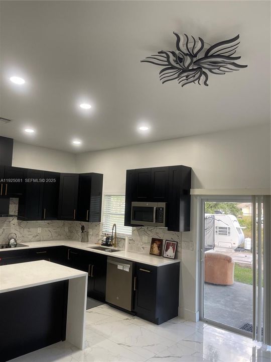 В аренду: $2,500 (4 спален, 3 ванн, 2372 Квадратных фут)