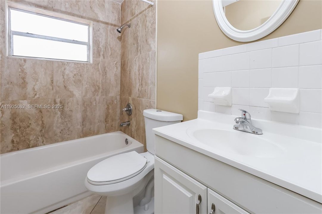 For Rent: $2,270 (3 beds, 1 baths, 1160 Square Feet)