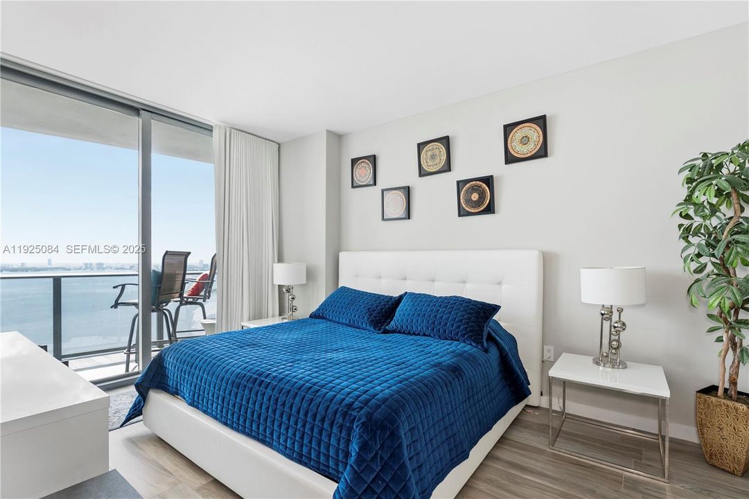 For Rent: $4,500 (2 beds, 2 baths, 1073 Square Feet)