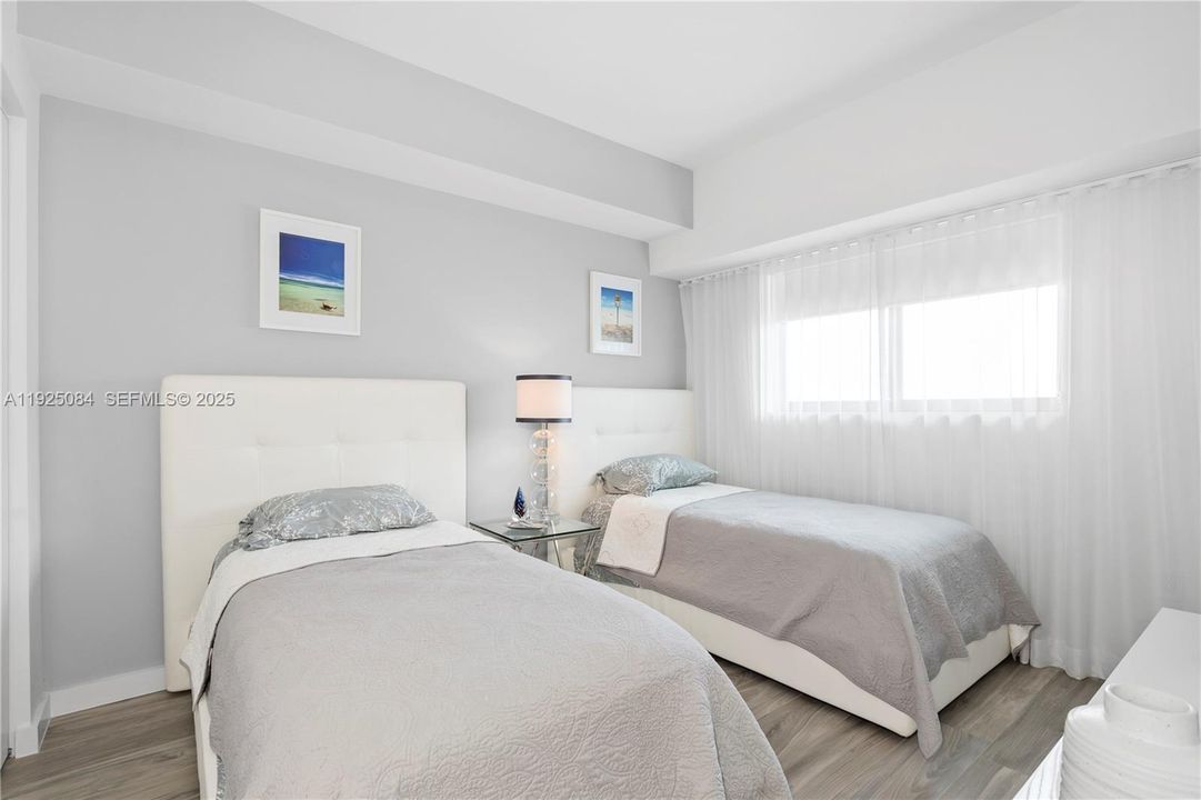 For Rent: $4,500 (2 beds, 2 baths, 1073 Square Feet)