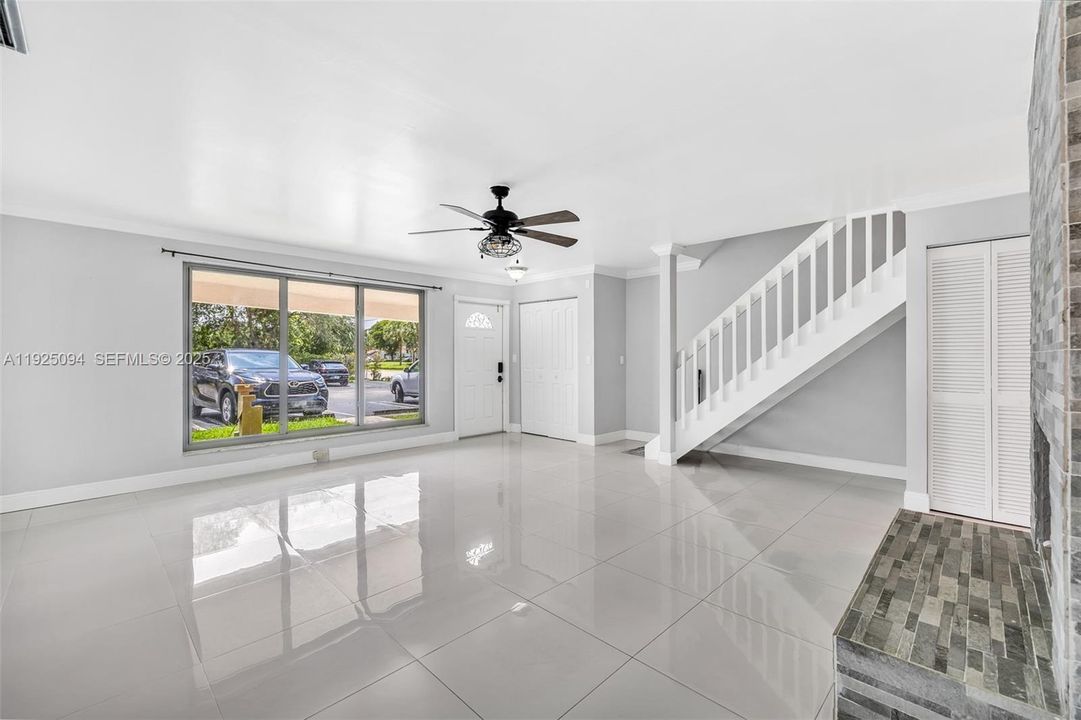 For Rent: $3,000 (3 beds, 2 baths, 1720 Square Feet)