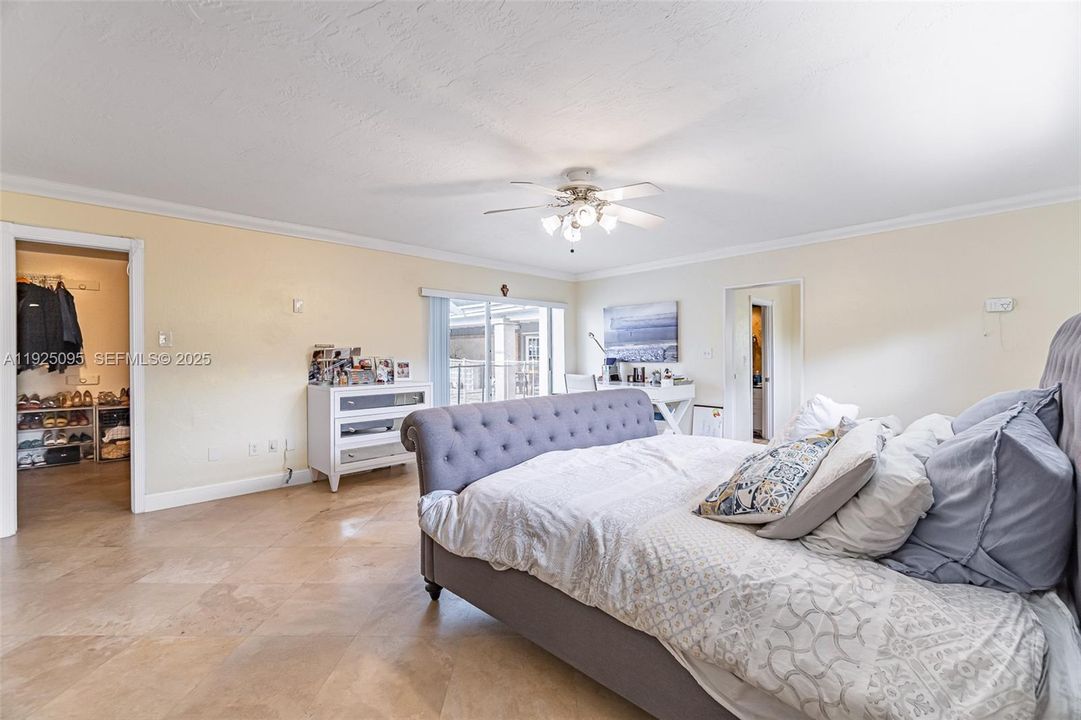 For Rent: $6,500 (3 beds, 2 baths, 1975 Square Feet)