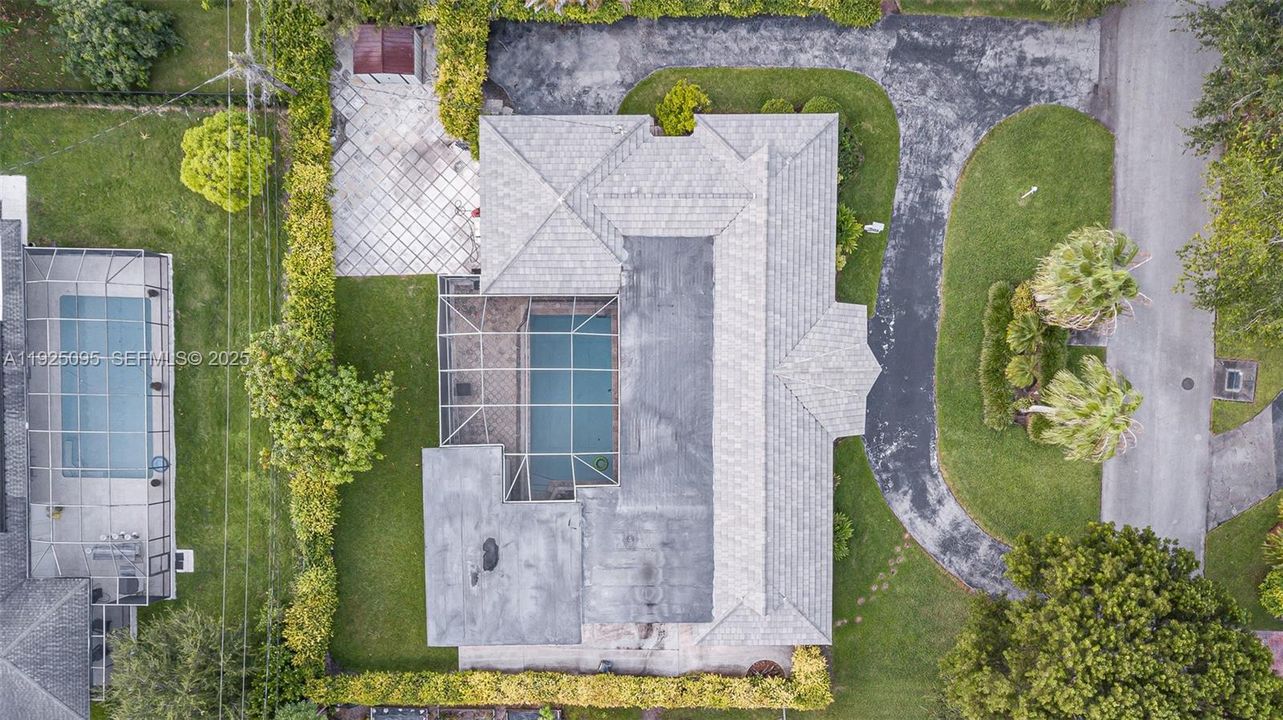 For Rent: $6,500 (3 beds, 2 baths, 1975 Square Feet)