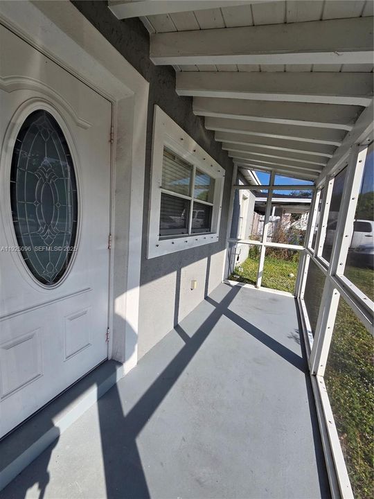 For Rent: $2,450 (3 beds, 1 baths, 1128 Square Feet)