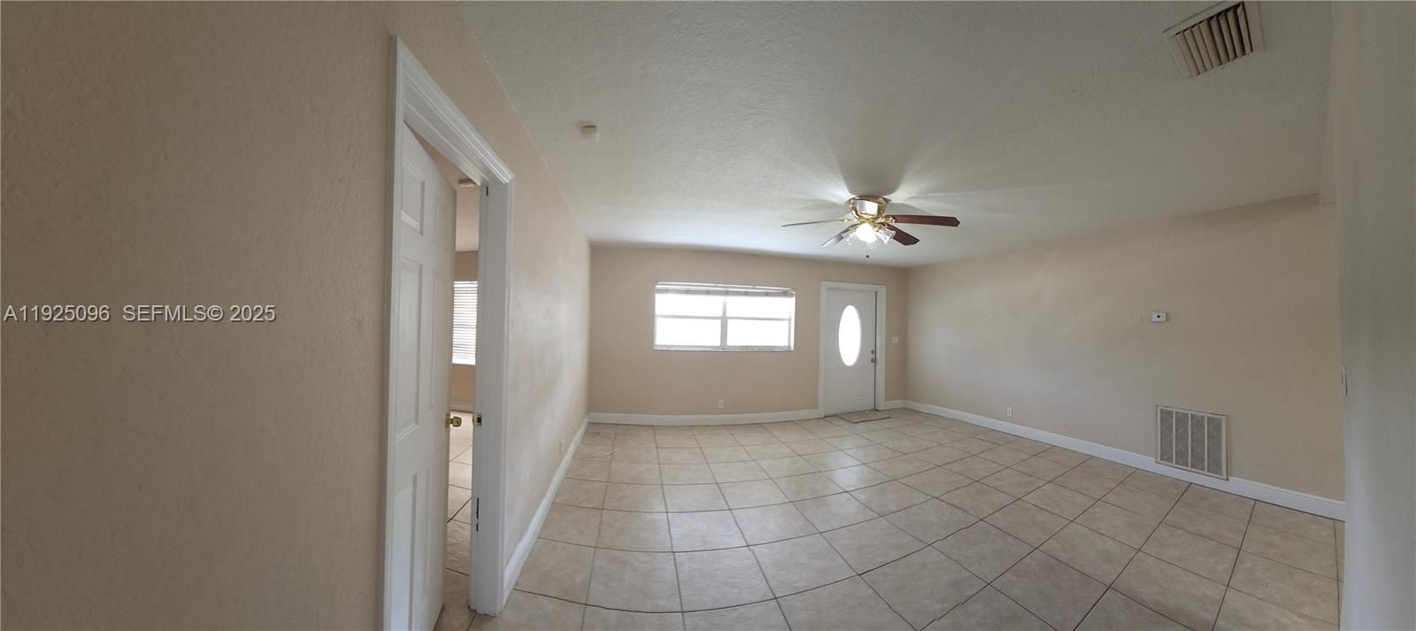 En Renta: $2,450 (3 camas, 1 baños, 1128 Pies cuadrados)