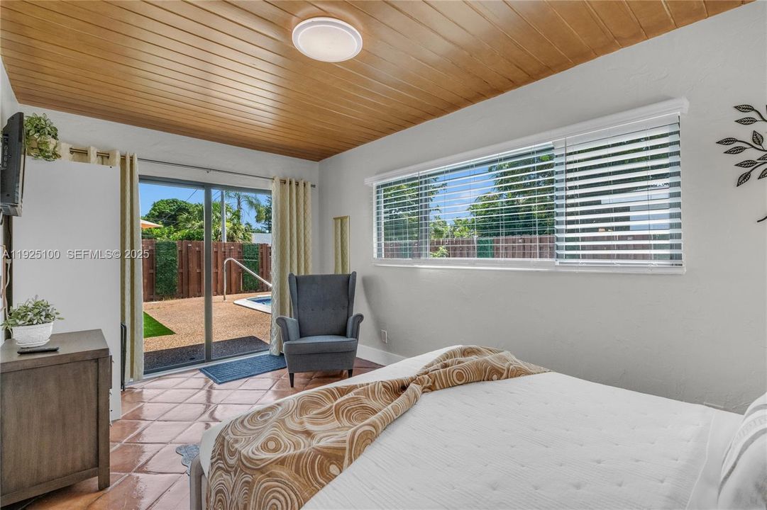 For Rent: $6,200 (3 beds, 2 baths, 1747 Square Feet)