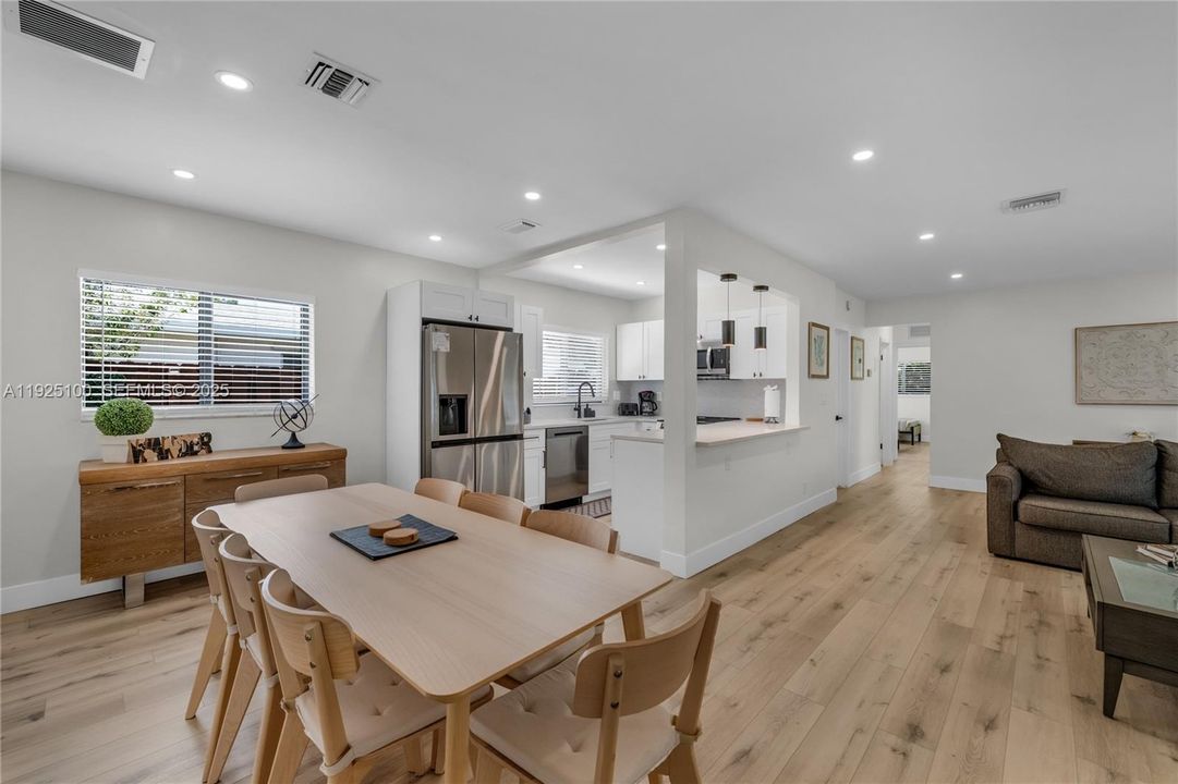 For Rent: $6,200 (3 beds, 2 baths, 1747 Square Feet)