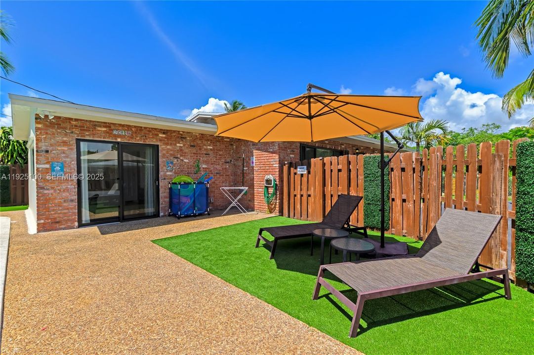 For Rent: $6,200 (3 beds, 2 baths, 1747 Square Feet)