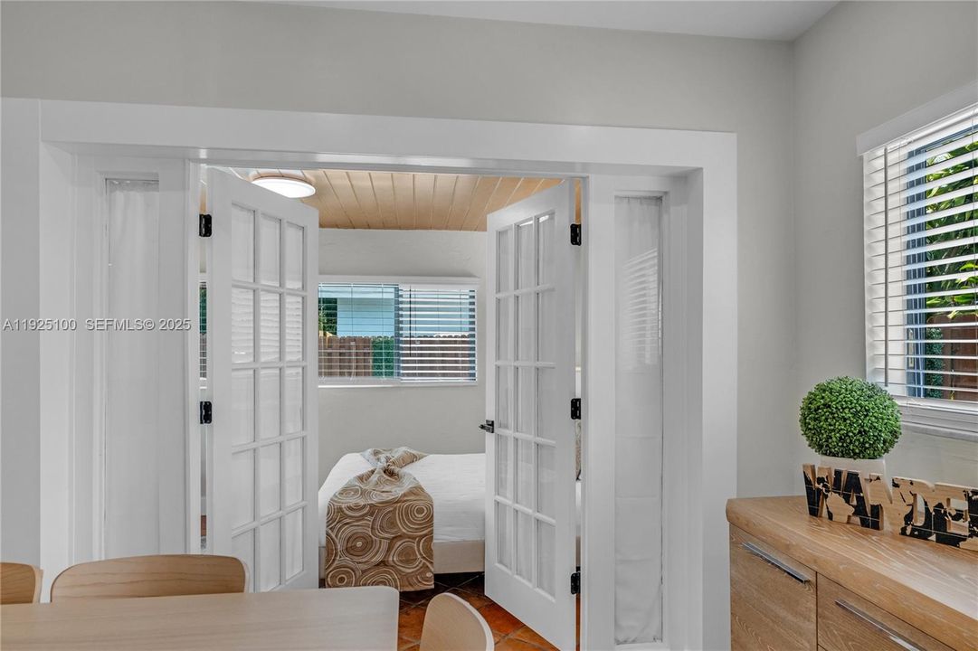 For Rent: $6,200 (3 beds, 2 baths, 1747 Square Feet)