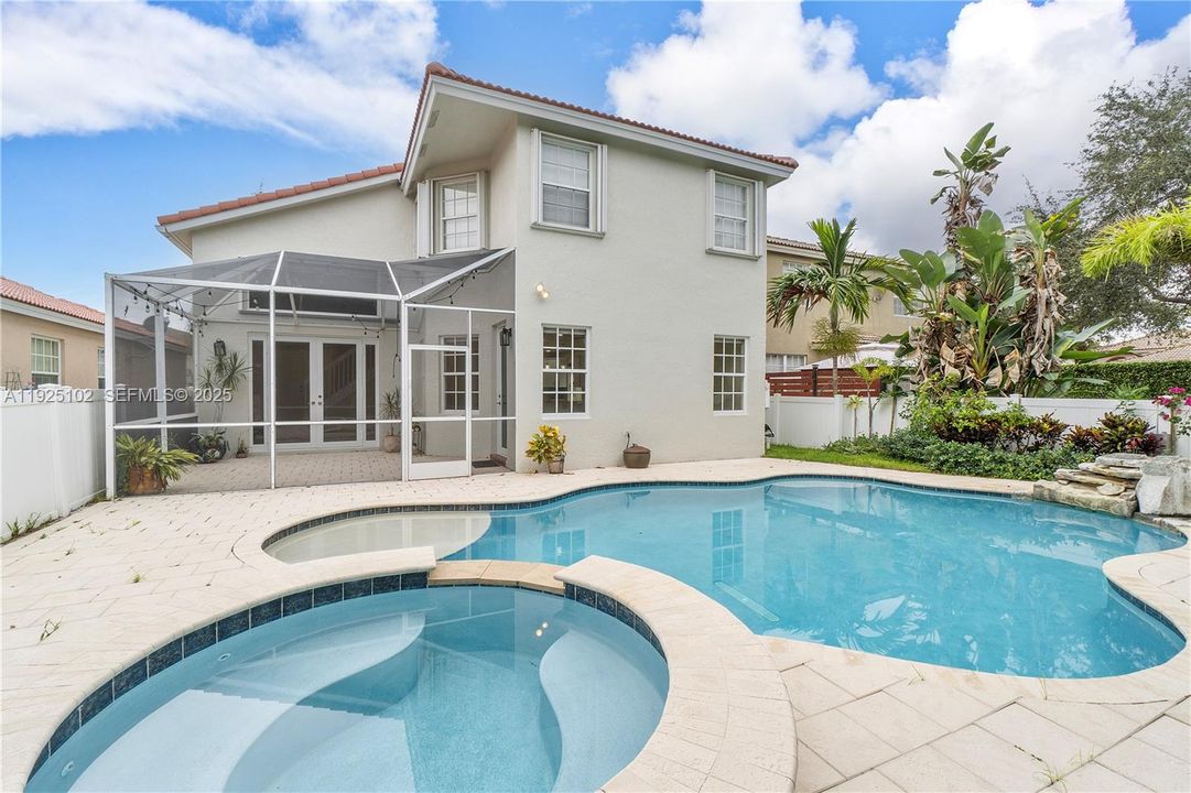 For Rent: $5,100 (4 beds, 2 baths, 2237 Square Feet)