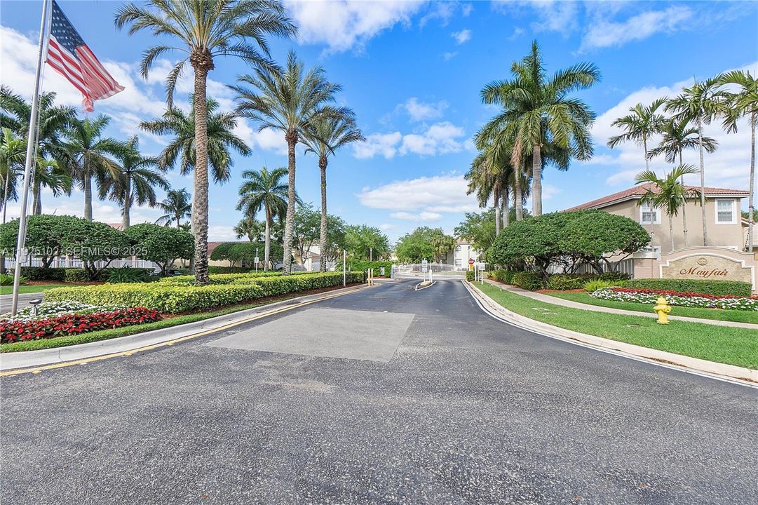 For Rent: $5,100 (4 beds, 2 baths, 2237 Square Feet)