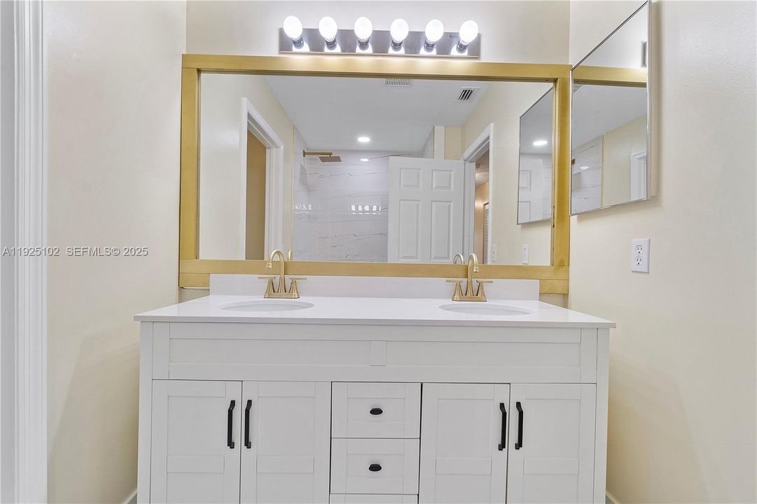 For Rent: $5,100 (4 beds, 2 baths, 2237 Square Feet)