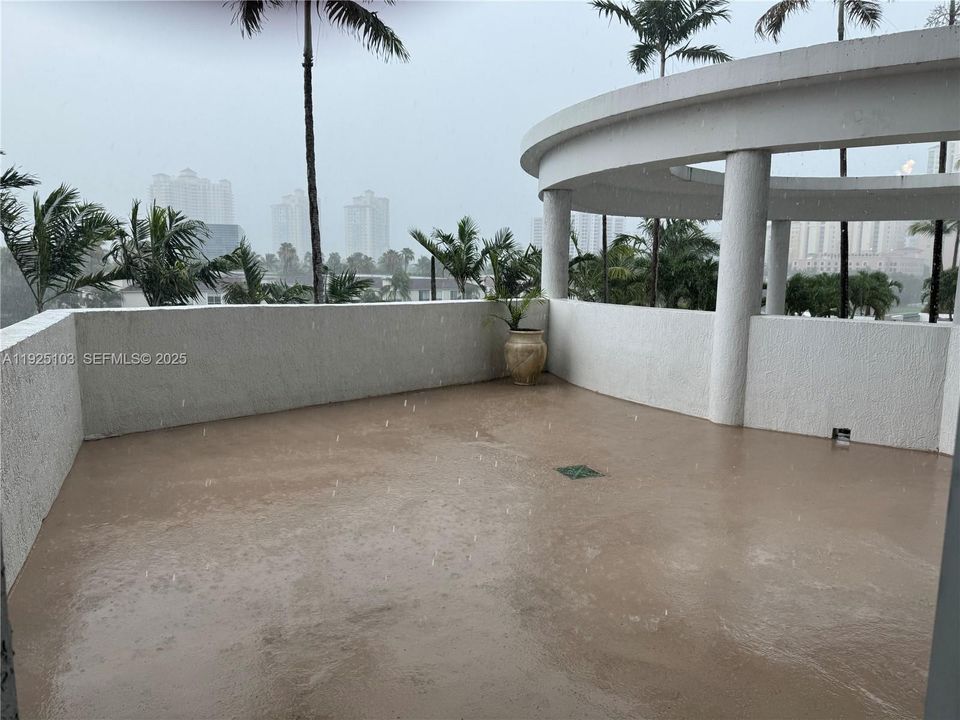 En Renta: $2,950 (1 camas, 2 baños, 816 Pies cuadrados)