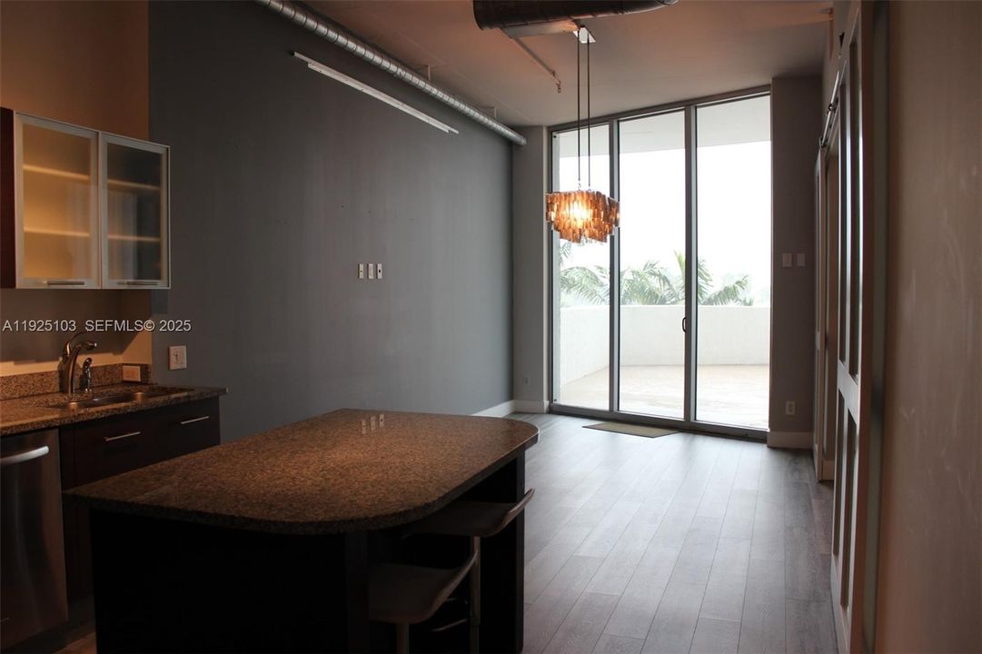 En Renta: $2,950 (1 camas, 2 baños, 816 Pies cuadrados)