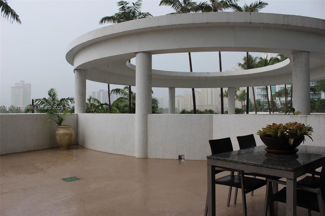 En Renta: $2,950 (1 camas, 2 baños, 816 Pies cuadrados)