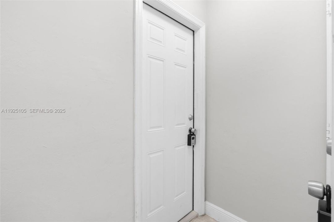 For Rent: $1,200 (0 beds, 1 baths, 0 Square Feet)