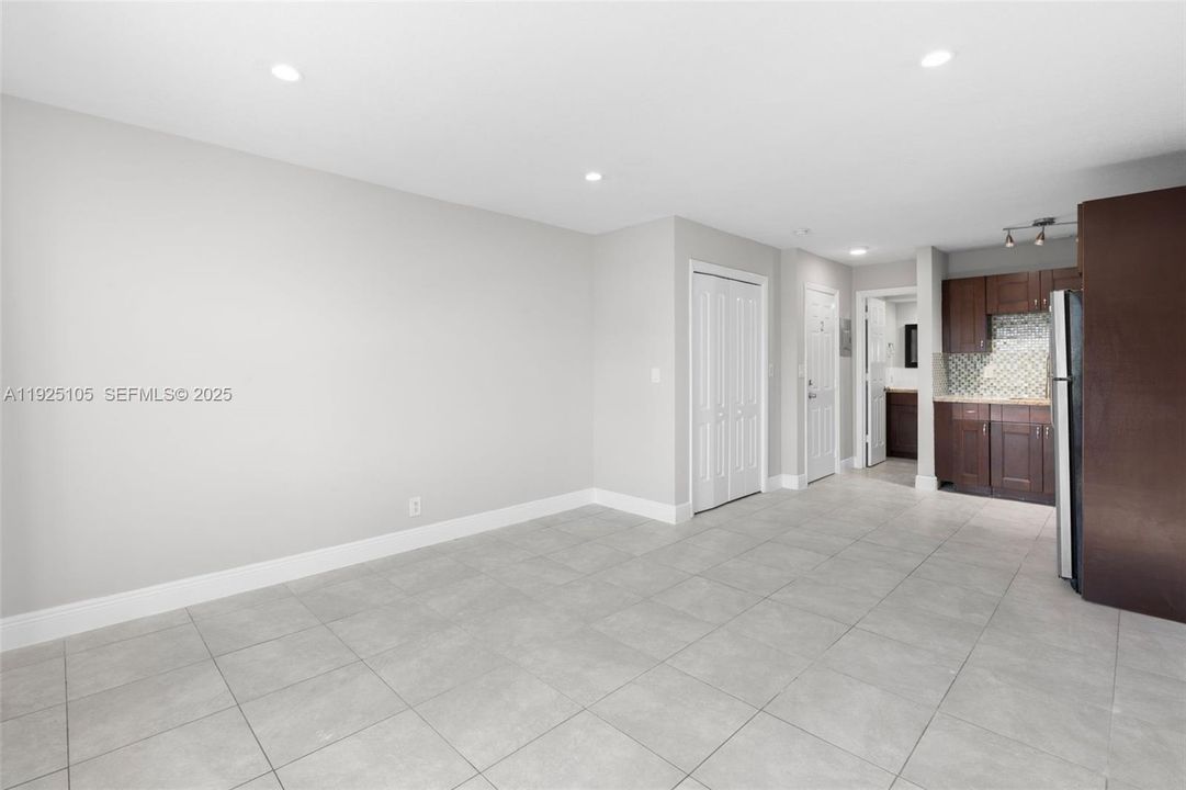 For Rent: $1,200 (0 beds, 1 baths, 0 Square Feet)