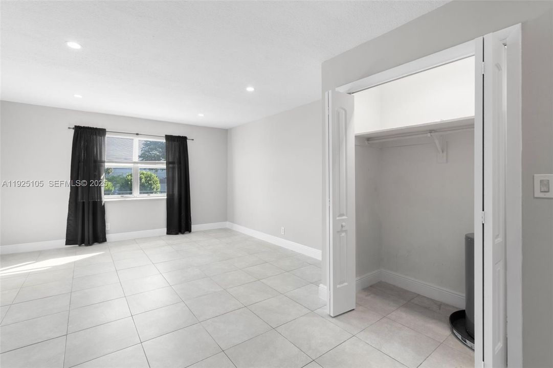 For Rent: $1,200 (0 beds, 1 baths, 0 Square Feet)