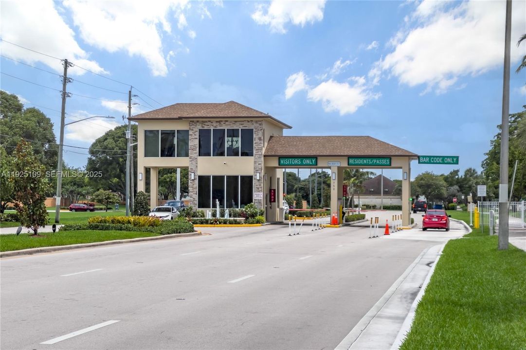 For Rent: $2,300 (2 beds, 2 baths, 1106 Square Feet)