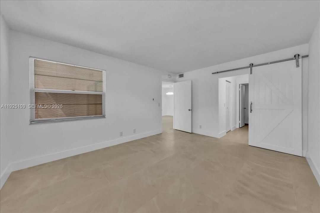 For Rent: $2,300 (2 beds, 2 baths, 1106 Square Feet)