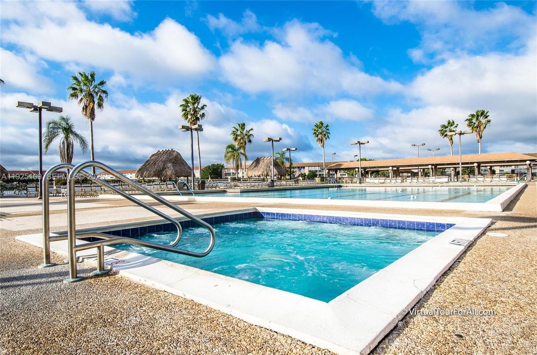 For Rent: $2,300 (2 beds, 2 baths, 1106 Square Feet)