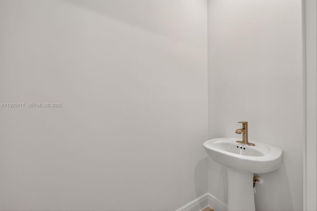 For Rent: $3,200 (3 beds, 2 baths, 0 Square Feet)