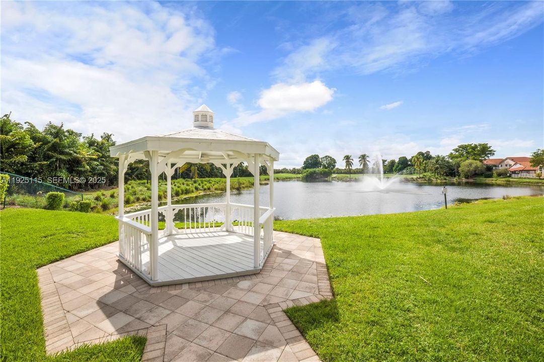 For Rent: $3,600 (3 beds, 2 baths, 1898 Square Feet)