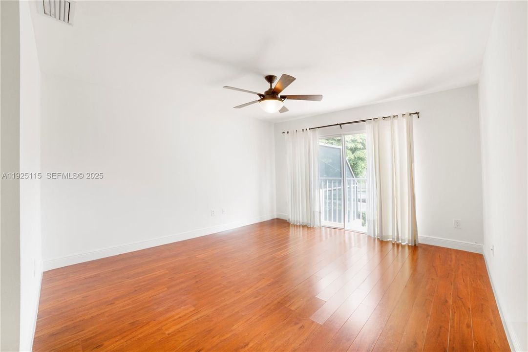 For Rent: $3,600 (3 beds, 2 baths, 1898 Square Feet)