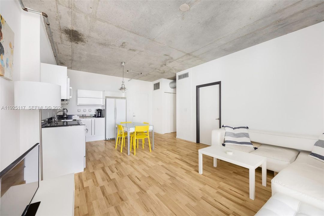 В аренду: $2,650 (1 спален, 1 ванн, 638 Квадратных фут)