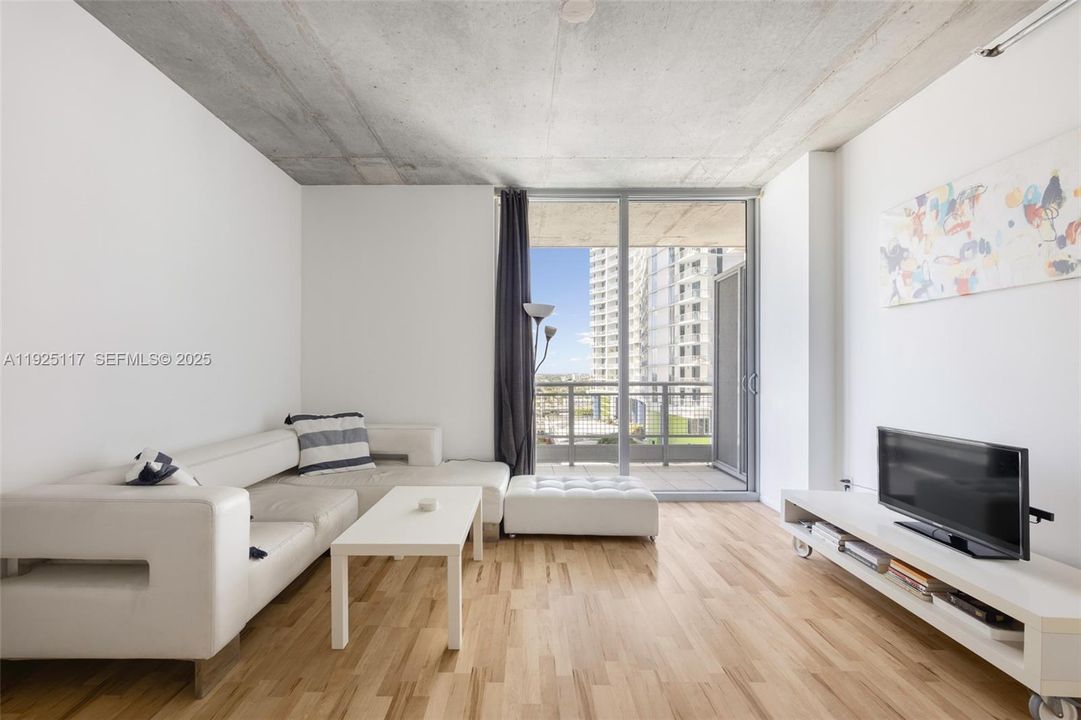 В аренду: $2,650 (1 спален, 1 ванн, 638 Квадратных фут)