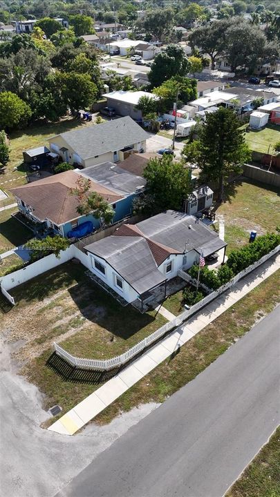 En Venta: $450,000 (2 camas, 1 baños, 858 Pies cuadrados)