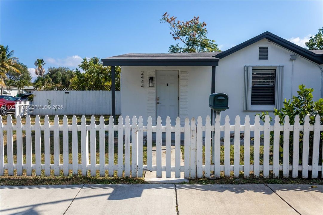 En Venta: $450,000 (2 camas, 1 baños, 858 Pies cuadrados)