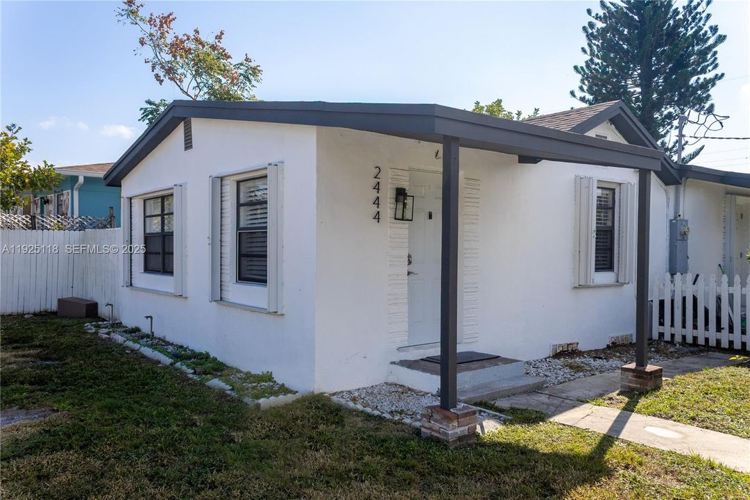 En Venta: $450,000 (2 camas, 1 baños, 858 Pies cuadrados)