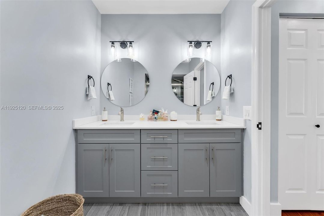 В аренду: $3,500 (3 спален, 2 ванн, 1536 Квадратных фут)