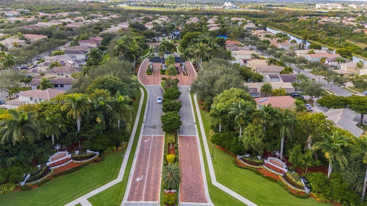 待售: $845,000 (5 贝兹, 3 浴室, 2637 平方英尺)