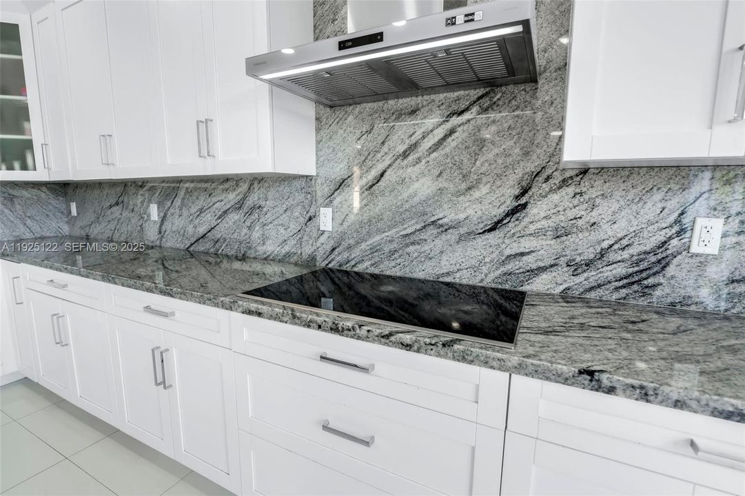 待售: $845,000 (5 贝兹, 3 浴室, 2637 平方英尺)