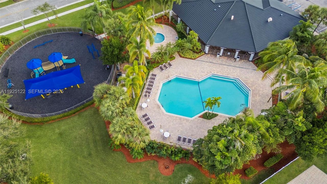 待售: $845,000 (5 贝兹, 3 浴室, 2637 平方英尺)