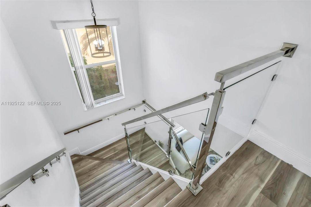 待售: $845,000 (5 贝兹, 3 浴室, 2637 平方英尺)