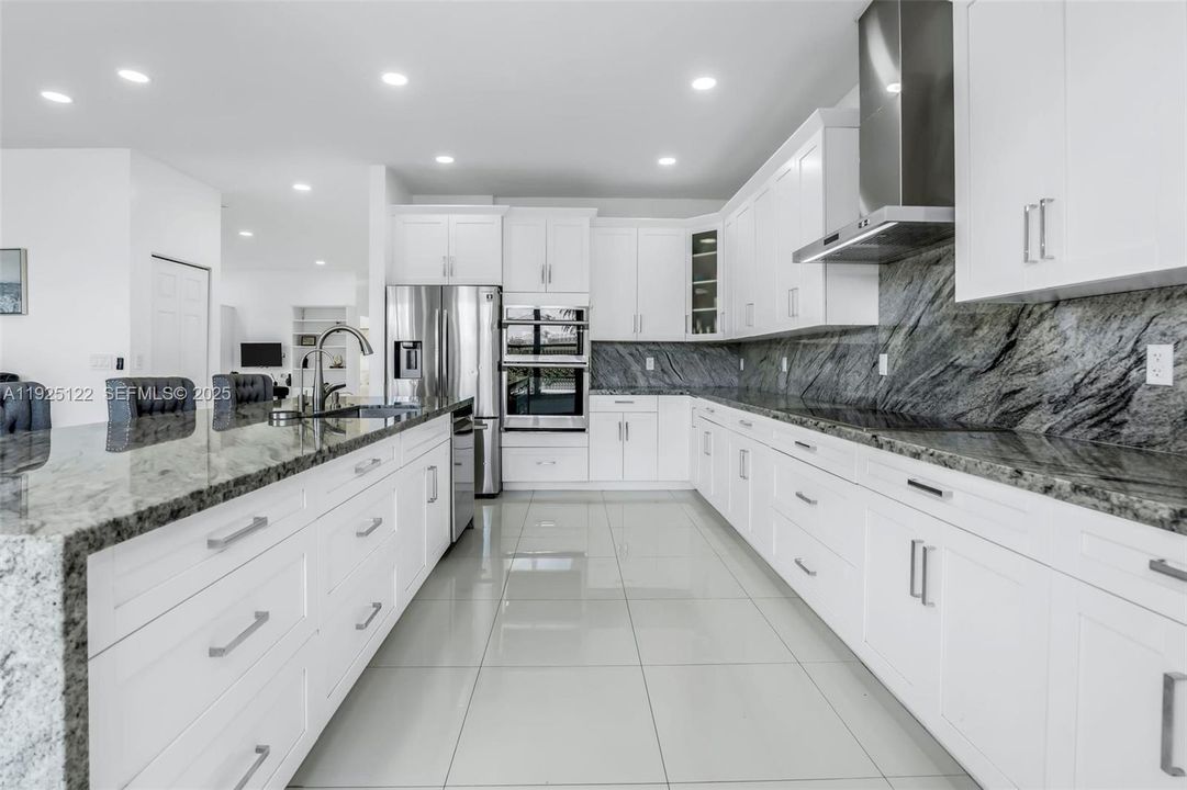 待售: $845,000 (5 贝兹, 3 浴室, 2637 平方英尺)