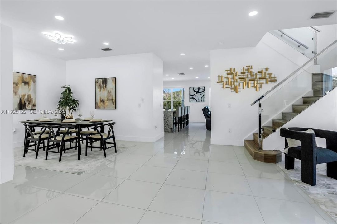 待售: $845,000 (5 贝兹, 3 浴室, 2637 平方英尺)