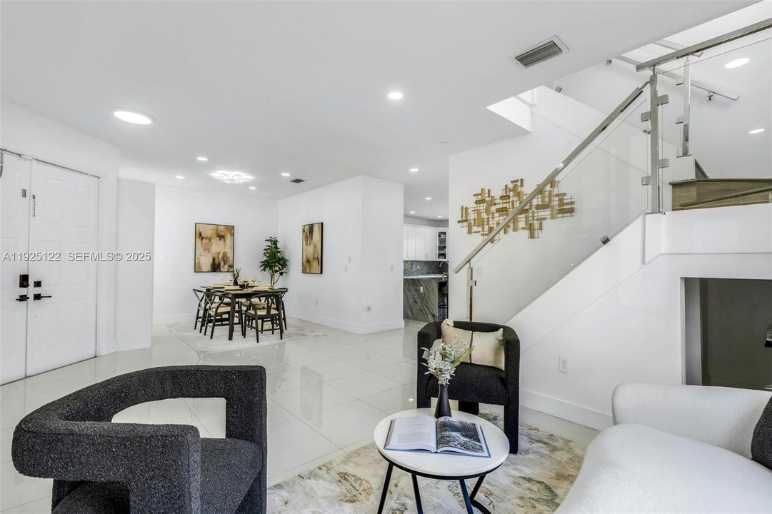 待售: $845,000 (5 贝兹, 3 浴室, 2637 平方英尺)