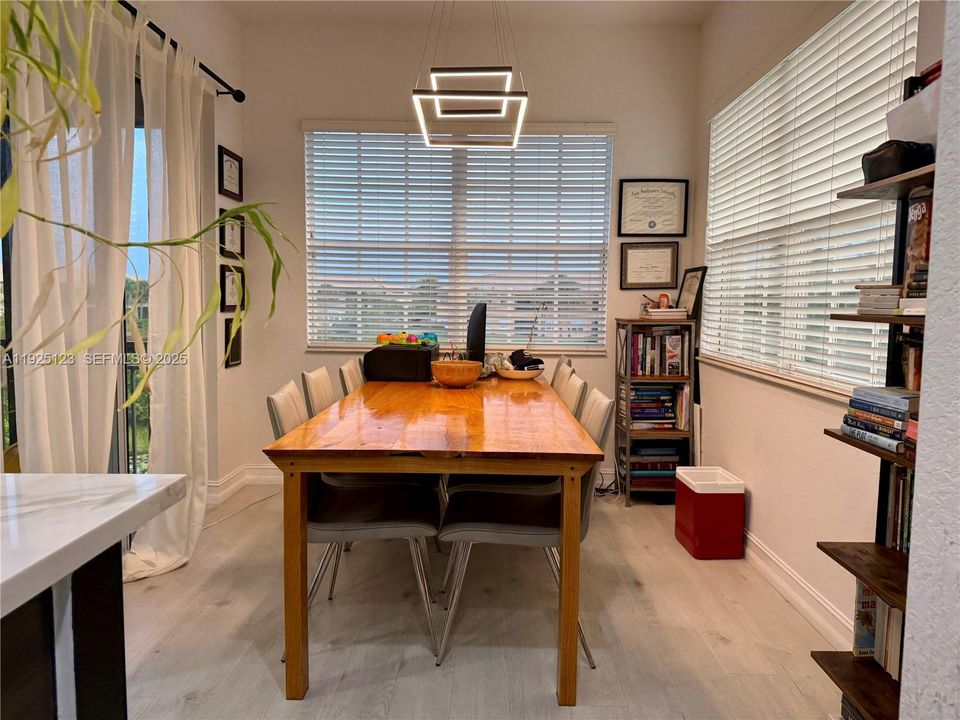 待售: $549,000 (3 贝兹, 2 浴室, 1524 平方英尺)