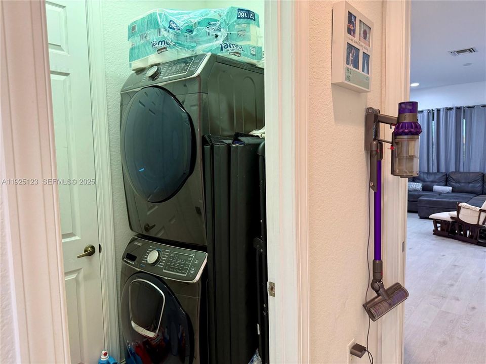 待售: $549,000 (3 贝兹, 2 浴室, 1524 平方英尺)