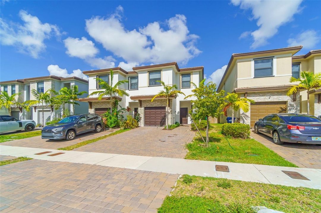 For Sale: $439,000 (3 beds, 2 baths, 1514 Square Feet)