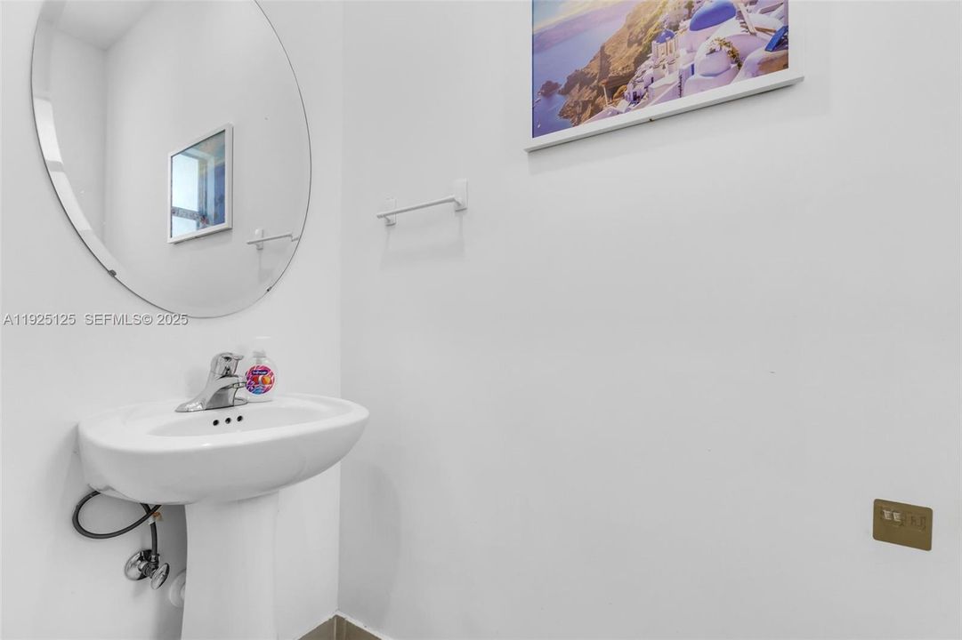 For Sale: $439,000 (3 beds, 2 baths, 1514 Square Feet)